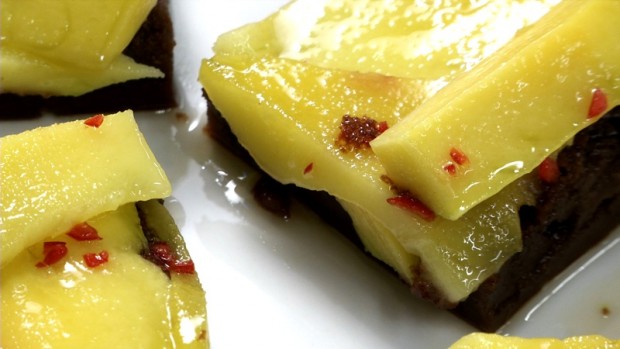 Chili-Mango-Schokoschnitte