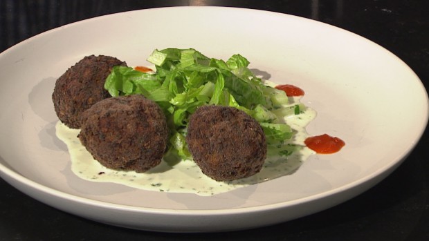 Gebackene Leberknödel Mit Gurkencreme | Koch mit! Oliver