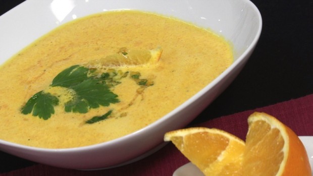 Karotten-Ingwerschaumsuppe mit Orangenöl 