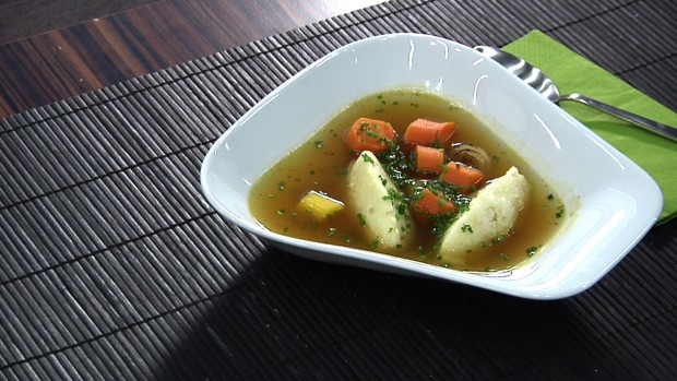 Rindsuppe mit Grießnockerl