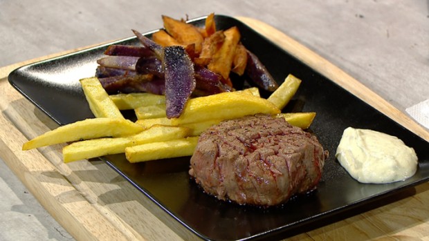 Steaktartar mit belgischen Pommes Frittes