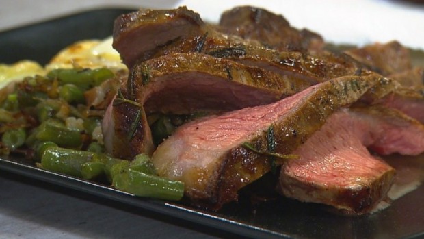 T-Bone Steak mit Speckbohnen und Kartoffelgratin