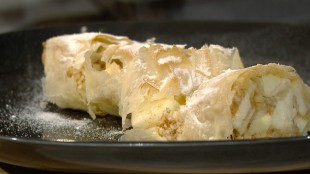 APFELSTRUDEL MIT YUFKATEIG