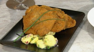 Wiener Schnitzel mit warmen Erdäpfelsalat