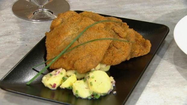 Wiener Schnitzel mit warmen Erdäpfelsalat